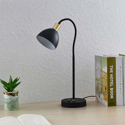 Lindby Genora lámpara de mesa en negro