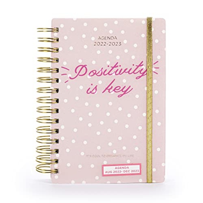 Tri-Coastal Design - Posh+Pop| Agenda 16 meses semanales | De agosto 2022 a diciembre de 2023 | Tapa plana de lunares blancos sobre fondo rosa | Conti