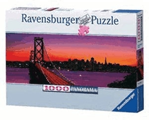 Ravensburger Puente de San Francisco de noche