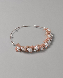 Tizzas - Corona De Comunión Con Flores a un precio más barato - Shoptize