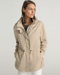 Compra Woman El Corte Inglés - Parka Ligera De Mujer Woman Weekend El Corte  Inglés Con Capucha al mejor precio - Shoptize