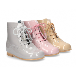 Botita Tipo Pascuala En Piel Charol Con Borlas. 27 Gris precio