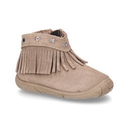 Nueva Botita Con Flecos Y Puntera En Piel Serraje. 30 Topo en oferta