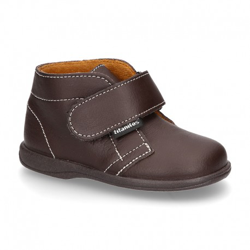 Botita Colegial Peques Con Velcro En Piel Lavable. 25 Marrón.. precio