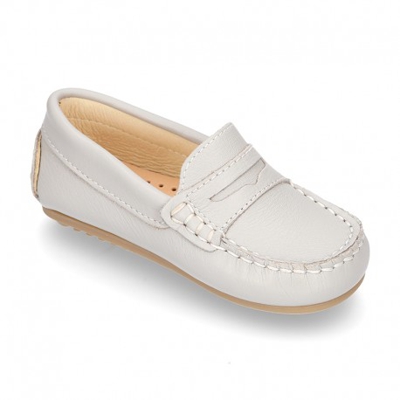 Mocasín Con Antifaz En Piel Napa Suave Para Peques. 22 Gris Perla