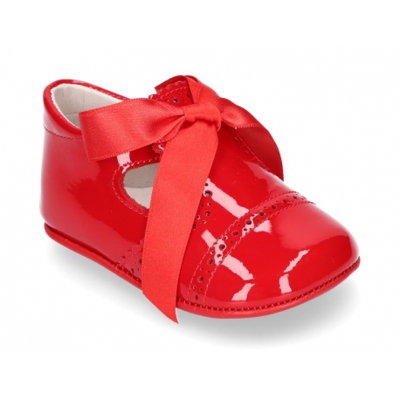 Zapatito Tipo Angelito Para Bebés Con Lengüeta Y Lazo En Piel Charol. 18 Rojo