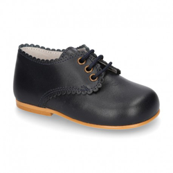 Zapatito Clásico Tipo Blucher Con Festón En Piel Napa. 20 Marino en oferta