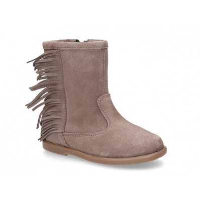 Bota Con Flecos En Piel Serraje. 26 Gris