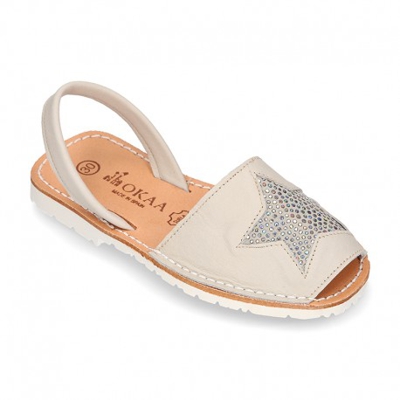 Menorquina Tira Con Estrella En Piel Extra Suave. 30 Gris Perla