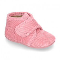 Botita De Casa Niños Con Velcro En Pana Fina. 19 Rosa en oferta