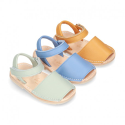 Menorquina Velcro En Piel Napa Extra Suave Y Suela Flexible. 28 Azul precio