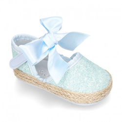 Alpargata Baby Con Velcro Y Lazo En Piel Con Glitter. 18 Celeste en oferta