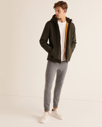 Compra Easy Wear - Pantalón Largo De Chándal De Hombre Gris Oscuro al mejor  precio - Shoptize