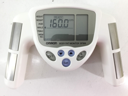 ANALIZADOR GRASA CORPORAL OMRON BF306 en oferta