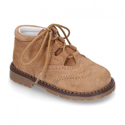 Botita Sport Tipo Inglesita Suela Montaña En Piel Serraje. 24 Visón