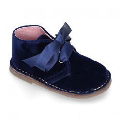 Botita Safari Niña Lazos Terciopelo Y Lazos De Seda. 20 Marino en oferta