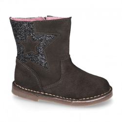 Botita Niña Con Glitter Y Estrella En Piel Serraje. 22 Gris en oferta