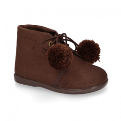 Botita Clásica Niños En Serratex Con Pompones. 27 Marrón precio