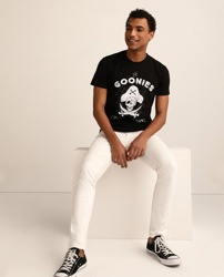 Easy Wear - Camiseta De Hombre Negra Con Estampado GOONIES De Manga Corta precio