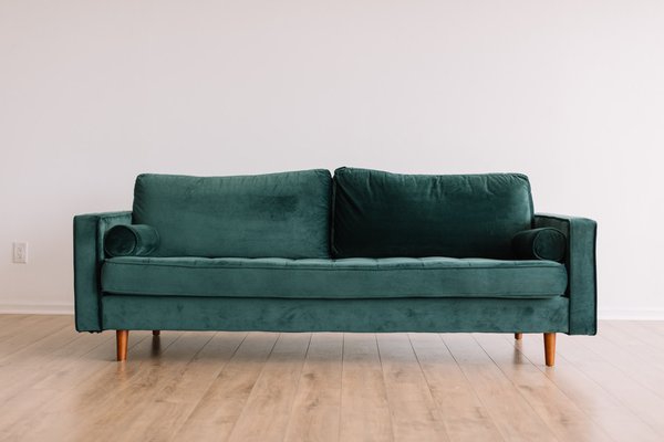 ¿Cómo limpiar un sofá de tela?