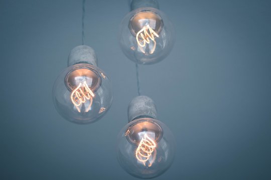 Bombillas LED o bajo consumo, ¿Cuál es mejor?