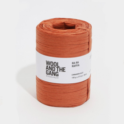Fil à crocheter Ra Ra Raffia cinnamon dust - Wool and the Gang precio