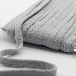 Cordon lacet plat coton 10 mm gris au mètre en oferta
