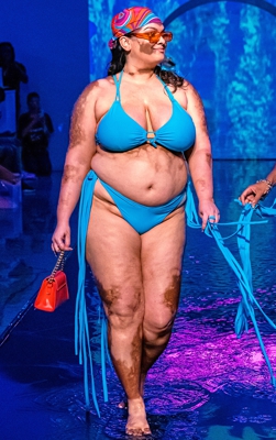 PLT Plus - Bas de maillot de bain échancré bleu à franges sur le côté, Bleu