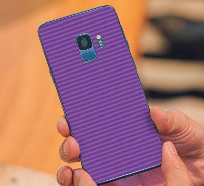 stickers samsung de couleur violette avec des rayures