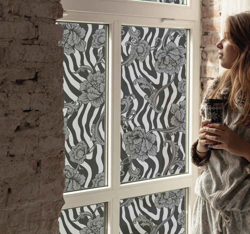 Vitrophanie vitrine Imprimé zèbre et fleur ornementale en oferta