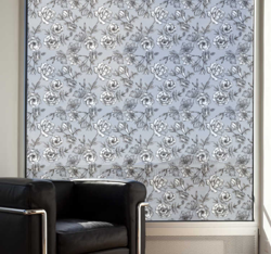 Sticker fenêtre fleurs translucides en oferta