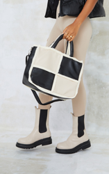 Tote bag noir & blanc à parties faux mouton, Monochrome características