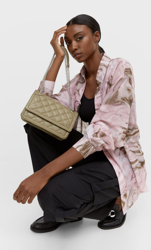 Stradivarius Sac Bandoulière Matelassé Kaki 103 características