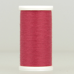Bobine de fil polyester recyclé MT rouge en oferta