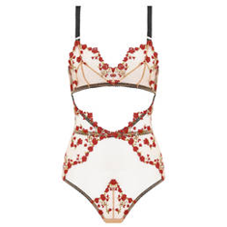 EDGE O' BEYOND body Charlotte características