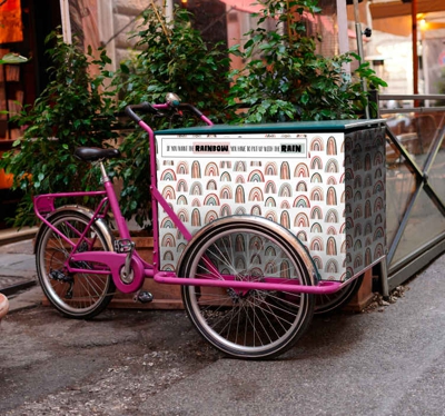 Autocollant Velo Citation arc-en-ciel pour vélo cargo