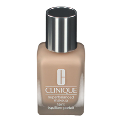 Clinique Superbalanced™ Make-Up CN 13,5 Petal en oferta