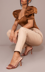 Mules carrées pointure large en similicuir chocolat effet matelassé à petits talons, Chocolat precio