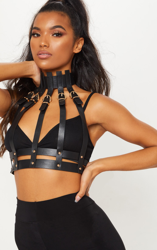 Harnais noir en similicuir, Noir características