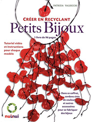 Detalles de la oferta de Petits bijoux - Créer en recyclant : Avec 2 cordons cirés de couleur, 4 crochets d'oreilles, 4 ballons de baudruche, 20 anneaux de liaison pour bijoux Petits bijoux - Créer en recyclant : Avec 2 cordons cirés de couleur, 4 crochets d'oreilles, 4 ballons de baudruche, 20 anneaux de liaison pour bijoux en oferta