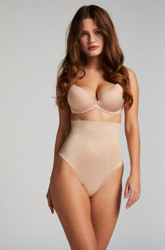 Hunkemöller String taille haute avec gaine sculptante en dentelle scuba - Level 3 Beige características