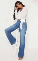 Petite - Jean à jambes évasées bleu moyennement délavé, Délavage bleu moyen en oferta