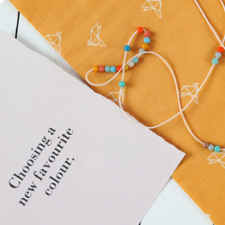 Tissu batiste de coton Bye Bye Birdie Mustard - Atelier Brunette en oferta