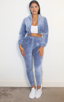 PRETTYLITTLETHING Shape - Jogging skinny en velours bleu cendré, Bleu cendré