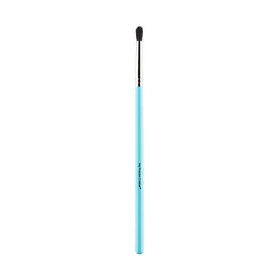 MYKITCO. 1.20 Pro My Precise Crease Brush
