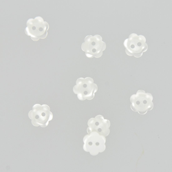 Boutons forme petite fleur blanc 11 mm en oferta