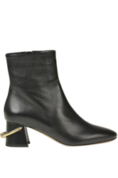 Leather ankle boots características