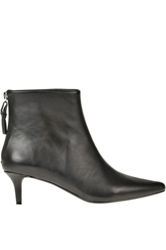 Leather ankle boots características