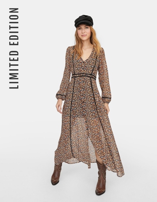 Vestito stampato dettaglio in pizzo all’uncinetto