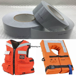Nastro adesivo Solas tape marino retroroflettente per prodotti di salvataggio omologato Misura - 50mm x 6 Metri - STICKERSLAB en oferta